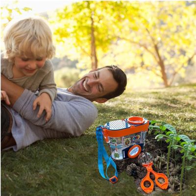 kit d'observation d'insectes pour enfant utilisé en extérieur