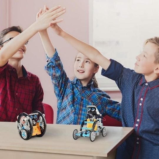 Jouet-robot-solaire-enfant